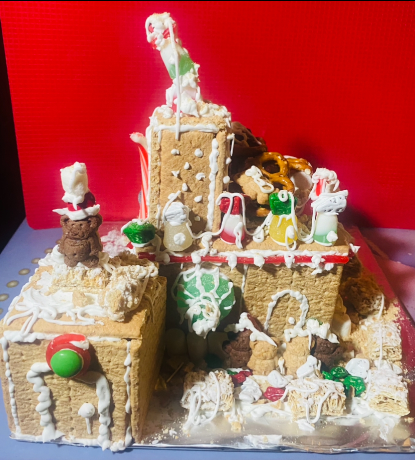 Gingerbread House: Christmas Candy Cane